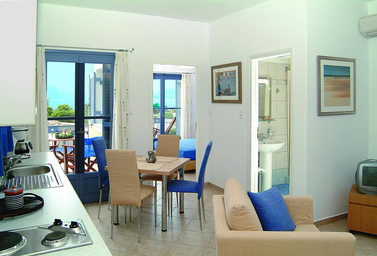 Fistikies Holiday Apartments Aegina Quarto foto