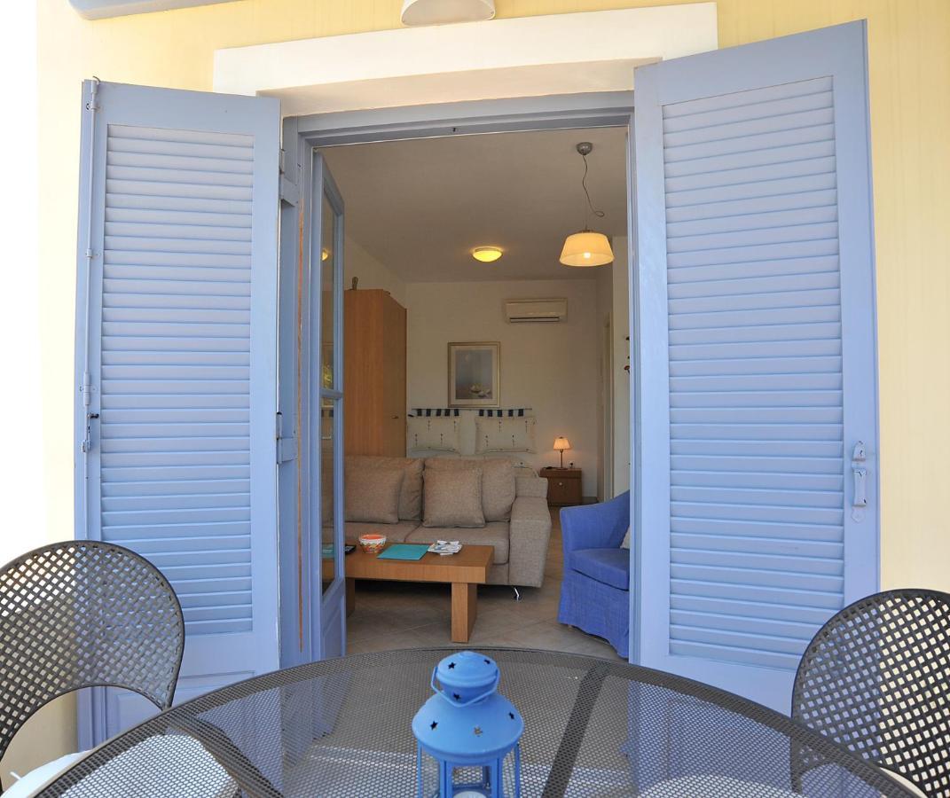 Fistikies Holiday Apartments Aegina Quarto foto